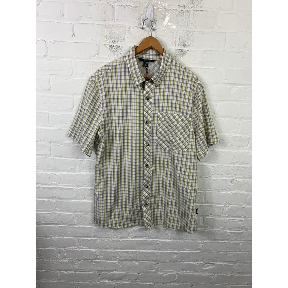 Alaskan Hardgear Men's Plaid Standard Fit Button Up Shirt Short Sleeve Size L